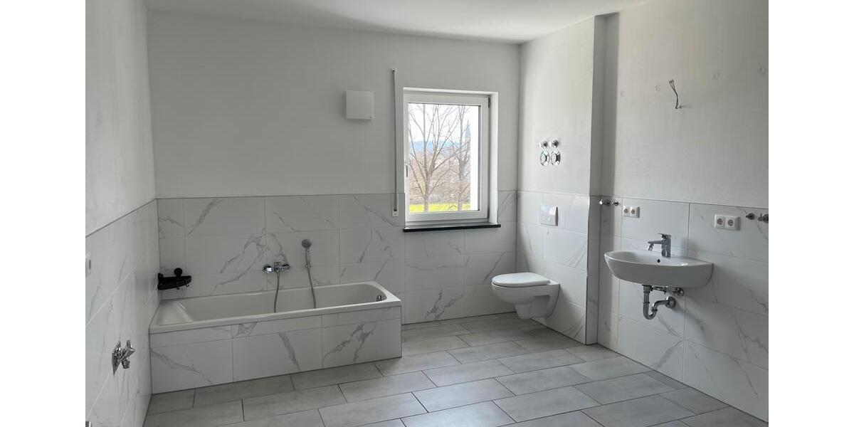 Etagenwohnung Kemnath - 4 Zimmer, 114 m&sup2;, 1.370&euro; | Angebot:25960596