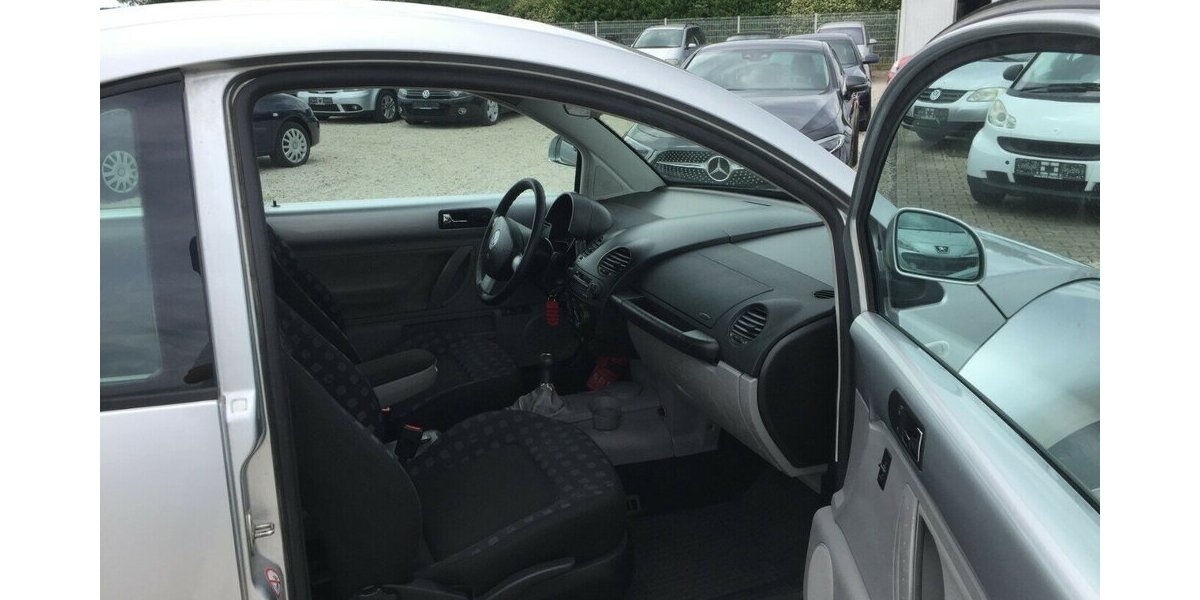 VW New Beetle 2.0 ,KLima, Klima,Tüv 01/28! 150.000 km 2.750 &euro; Himmelkron 95502