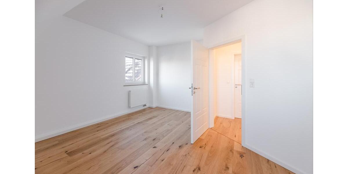Dachgeschoßwohnung Bayreuth Meyernberg - 3 Zimmer, 69 m&sup2;, 245.000&euro; | Angebot:26834920