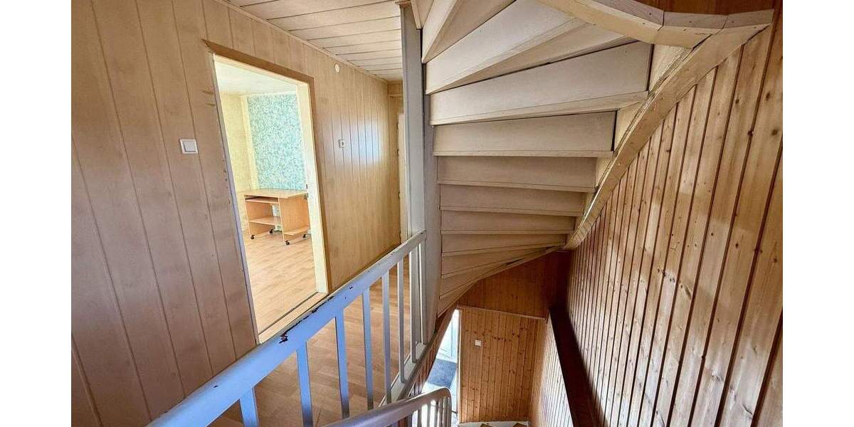 Einfamilienhaus Gößweinstein - 6 Zimmer, 126 m&sup2;, 99.000&euro; | Angebot:25906559