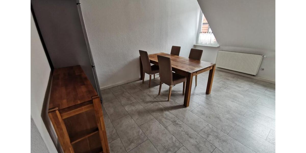 Dachgeschoßwohnung Bayreuth City - 5 Zimmer, 140 m&sup2;, 1.600&euro; | Angebot:27544669