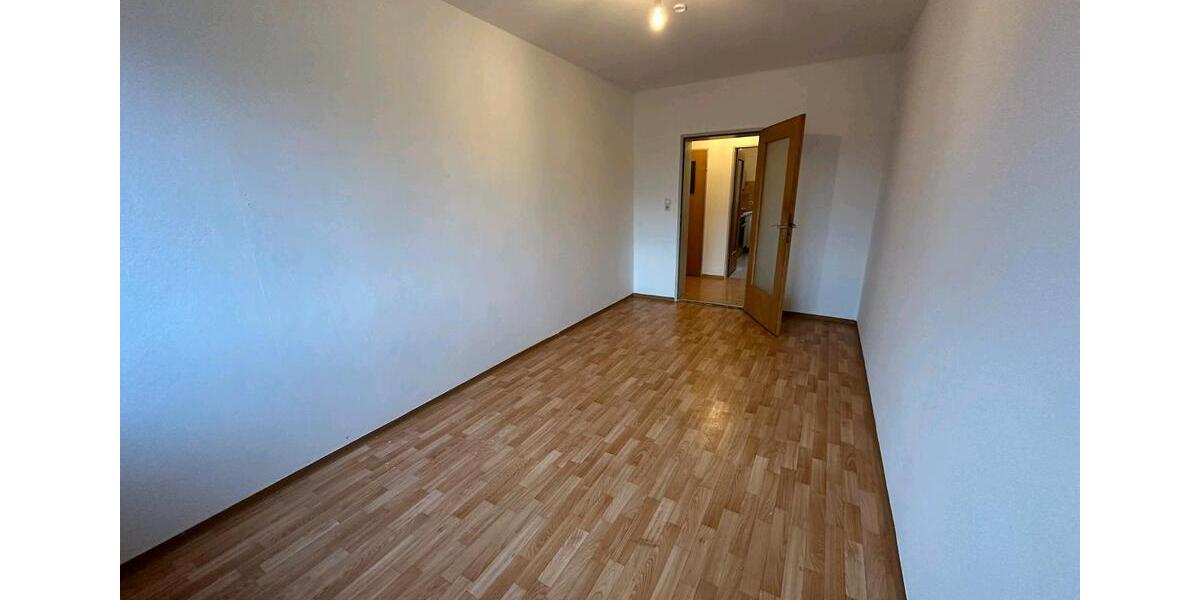 Etagenwohnung Creußen - 3 Zimmer, 75 m&sup2;, 950&euro; | Angebot:25228303