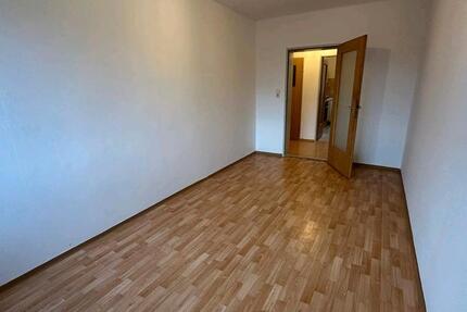 Wohnung Creußen - 3 Zimmer, 75 m&sup2;, 950&euro; | Angebot:25228303