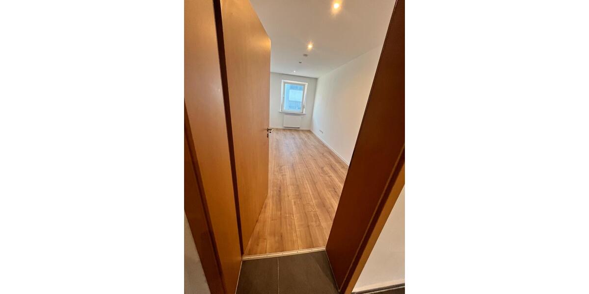 Etagenwohnung Bayreuth Altstadt - 3 Zimmer, 85 m&sup2;, 1.000&euro; | Angebot:26681380