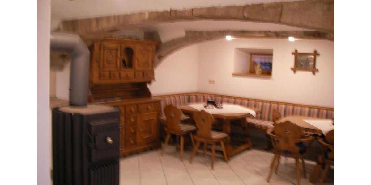 Villa Kulmbach Blaich - 9 Zimmer, 250 m&sup2;, 1.999&euro; | Angebot:24450928