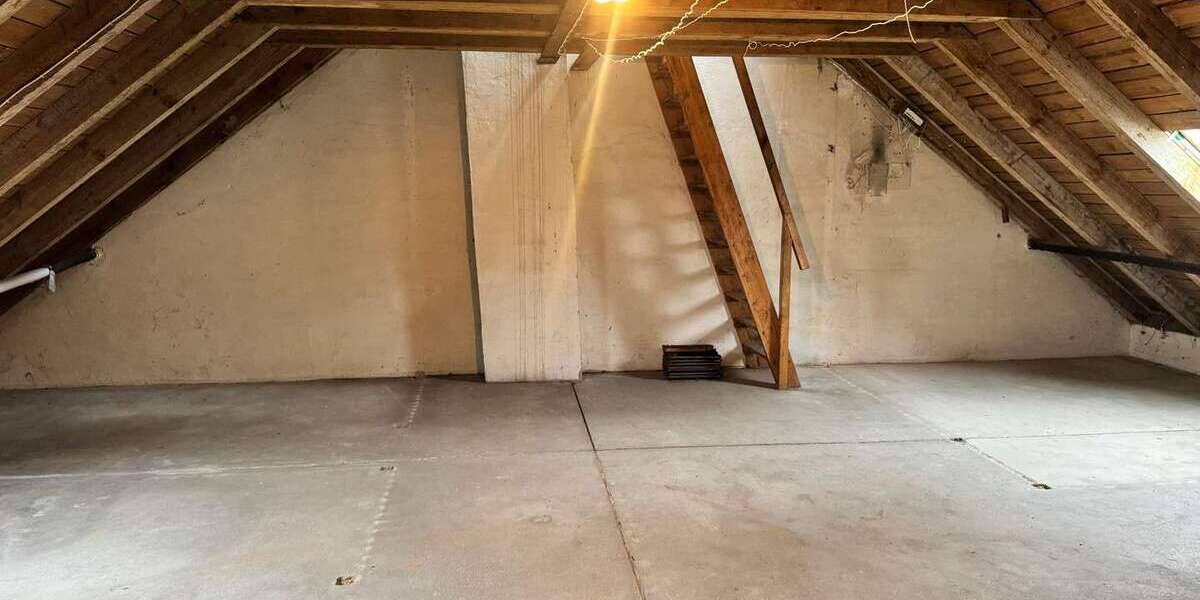 Etagenwohnung Bayreuth Altstadt - 3 Zimmer, 83 m&sup2;, 69.900&euro; | Angebot:26216437