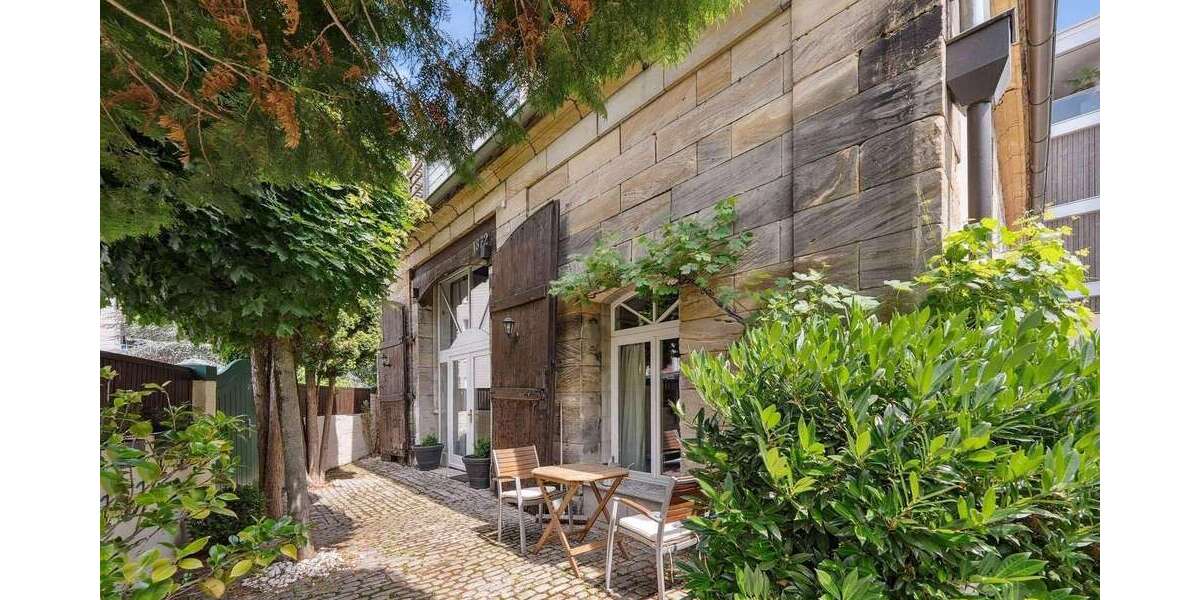 Einfamilienhaus Bayreuth City - 9 Zimmer, 301 m&sup2;, 1.145.000&euro; | Angebot:26856529