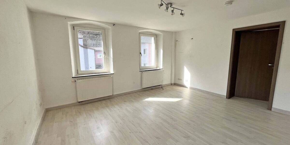 Mehrfamilienhaus, Wohnhaus Wirsberg - 7 Zimmer, 170 m&sup2;, 149.000&euro; | Angebot:26476055