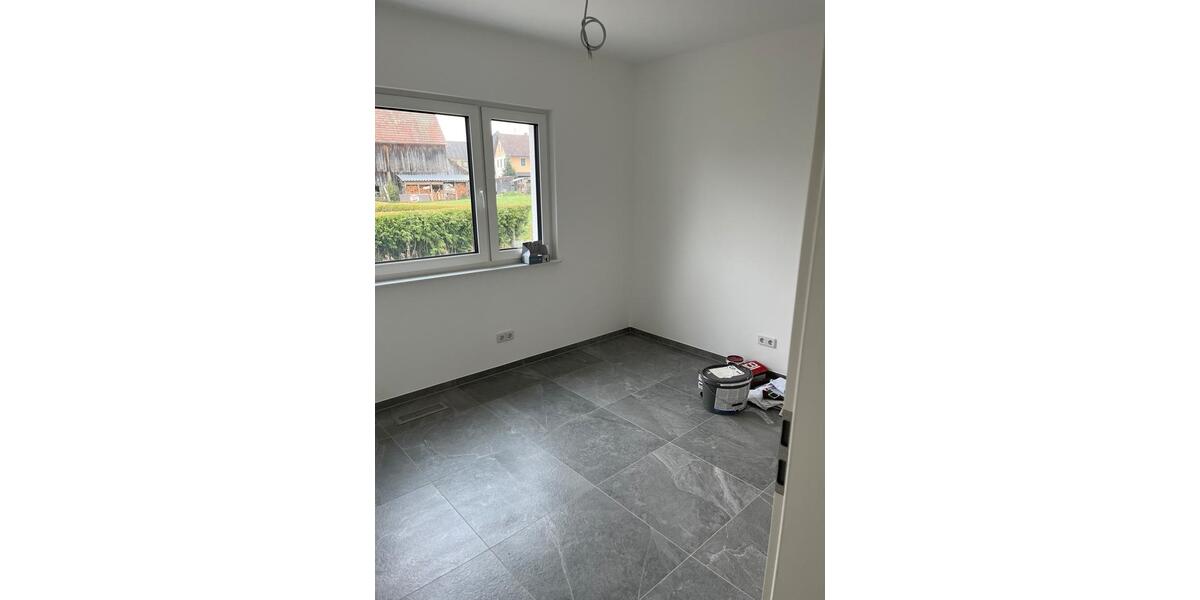 Doppelhaushälfte Eckersdorf - 5 Zimmer, 142 m&sup2;, 1.700&euro; | Angebot:26579628