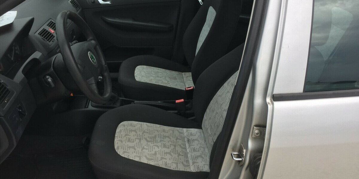 Skoda Fabia Ambiente,Tüv 03/27! 194.000 km 1.450 &euro; Himmelkron 95502