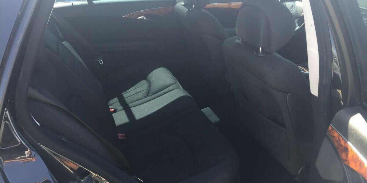 Mercedes-Benz E 200 T Elegance,Navi,Klimaaut.,Tüv Neu! 310.000 km 3.999 &euro; Himmelkron 95502