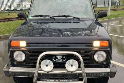 Lada Niva 75.000 km 4.900 &euro; Bayreuth 95445