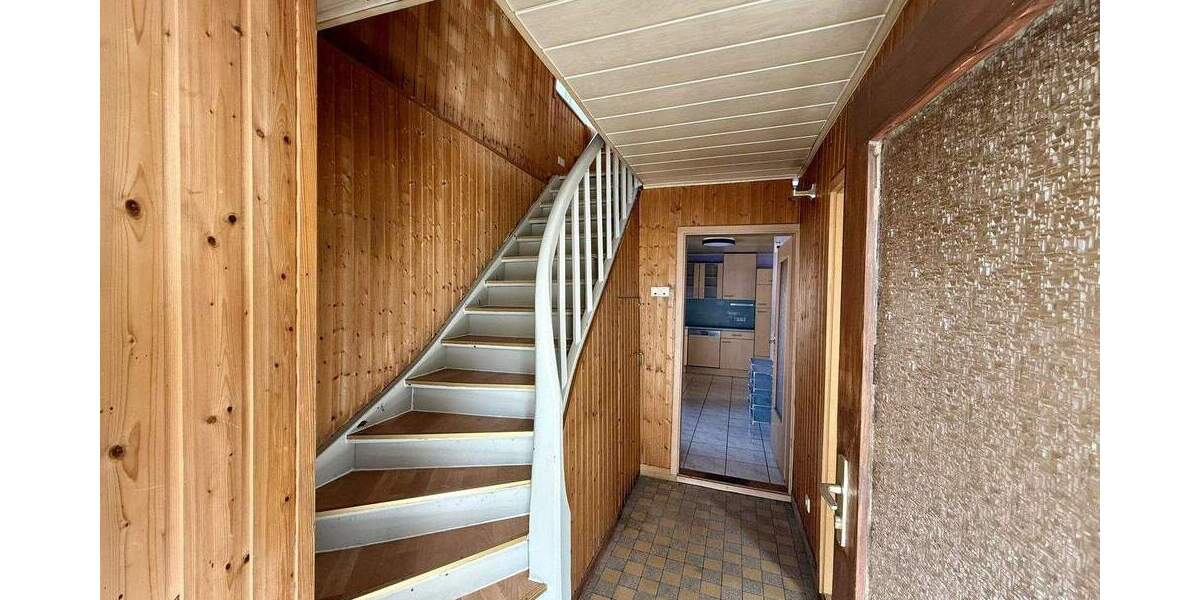 Einfamilienhaus Gößweinstein - 6 Zimmer, 126 m&sup2;, 99.000&euro; | Angebot:25906559