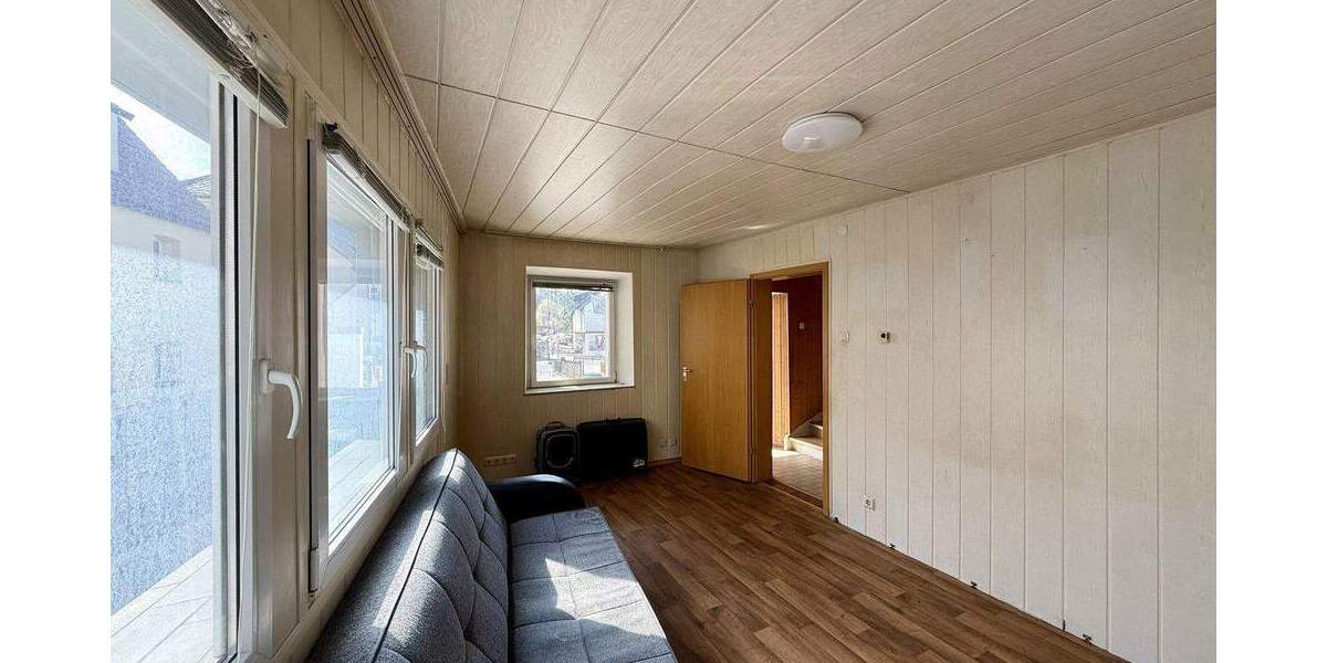 Einfamilienhaus Gößweinstein - 6 Zimmer, 126 m&sup2;, 99.000&euro; | Angebot:25906559