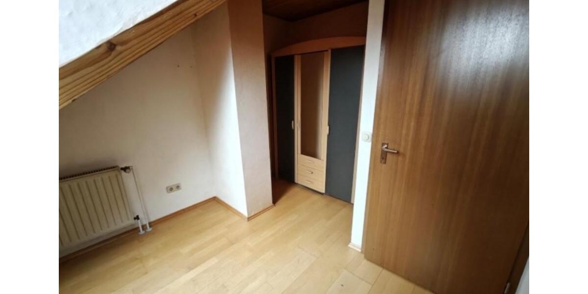 Etagenwohnung Bayreuth Meyernberg - 10 Zimmer, 180 m&sup2;, 350&euro; | Angebot:25755029