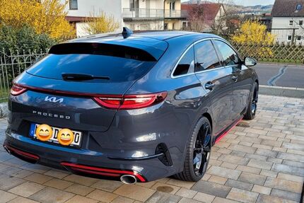Kia pro ceed / ProCeed 112.000 km 19.599 &euro; Mistelbach 95511