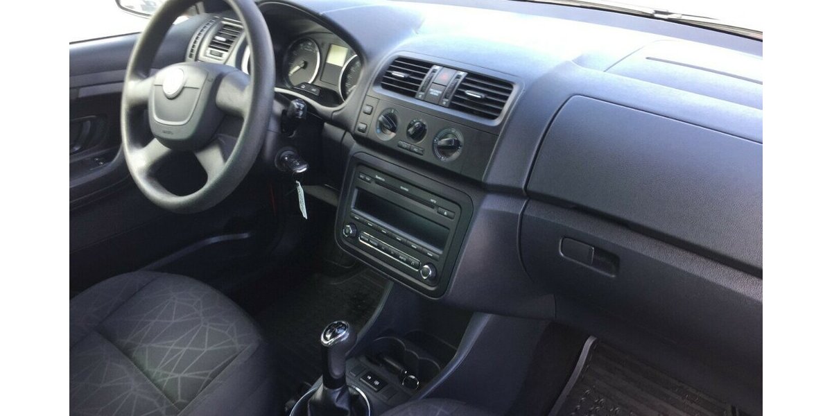 Skoda Fabia Family,Klimaaut.,AHK,Temp.,Tüv 01/28! 150.000 km 4.990 &euro; Himmelkron 95502