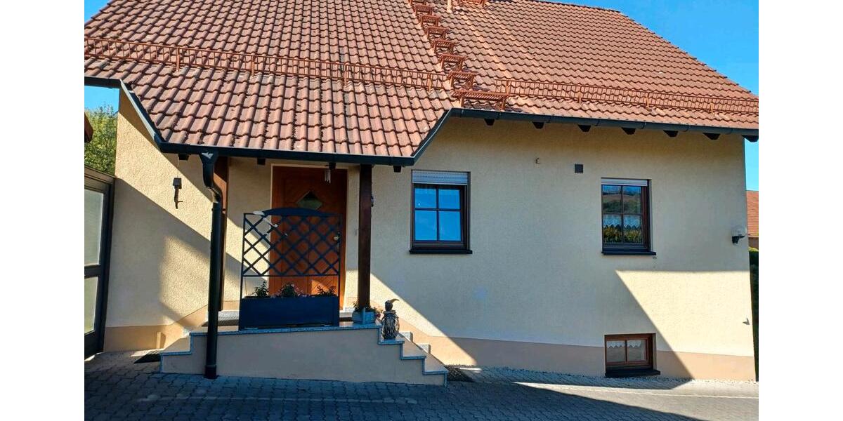Einfamilienhaus Bad Berneck im Fichtelgebirge - 7 Zimmer, 176 m&sup2;, 479.000&euro; | Angebot:26984705