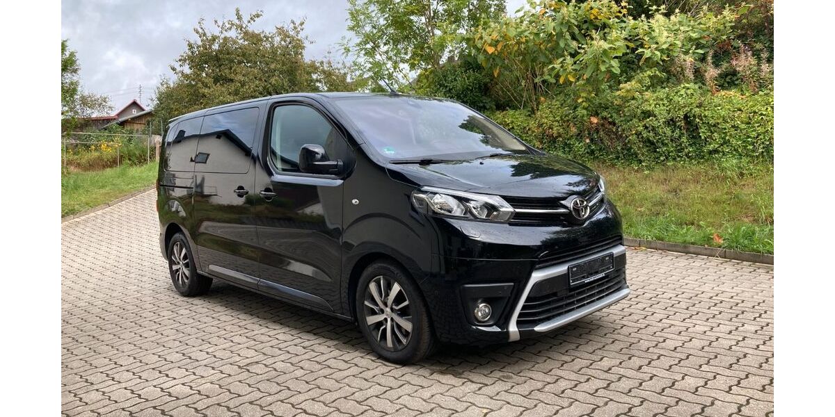 Toyota Proace (Verso) 130.000 km 26.000 &euro; Fichtelberg 95686