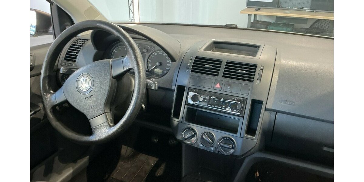 VW Polo Trendline,Klima,PDC,Tüv Neu! 191.000 km 3.400 &euro; Himmelkron 95502