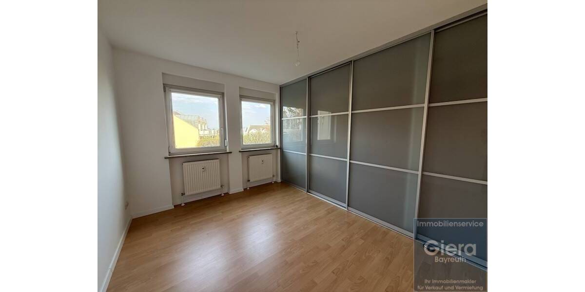 Etagenwohnung Bayreuth Roter Hügel - 3 Zimmer, 87 m&sup2;, 950&euro; | Angebot:26153809