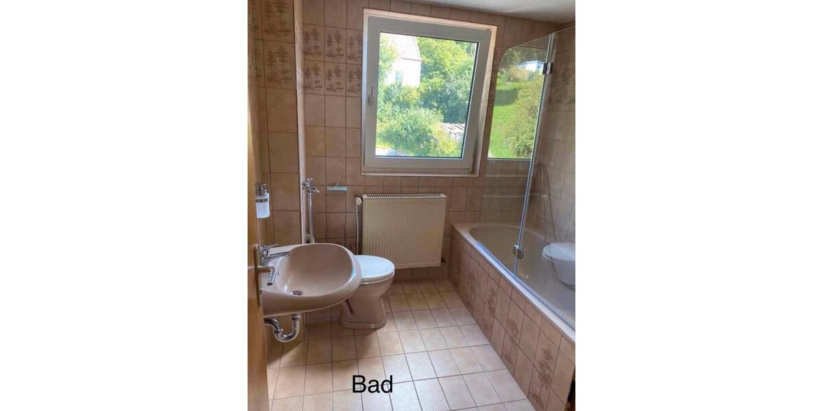 Dachgeschoßwohnung Auerbach in der Oberpfalz - 3 Zimmer, 80 m&sup2;, 550&euro; | Angebot:25236832