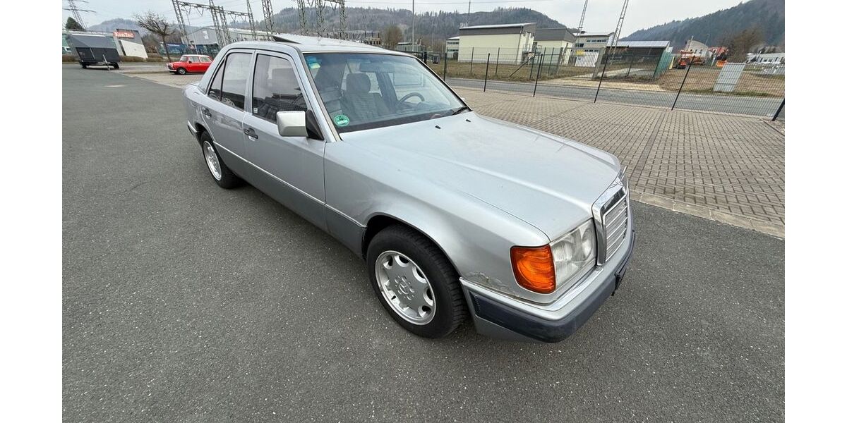 Mercedes-Benz 200 57.500 km 3.999 &euro; Untersteinach 95369
