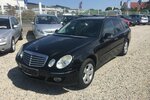 Mercedes-Benz E 200 T Elegance,Navi,Klimaaut.,Tüv Neu! 310.000 km 3.999 &euro; Himmelkron 95502