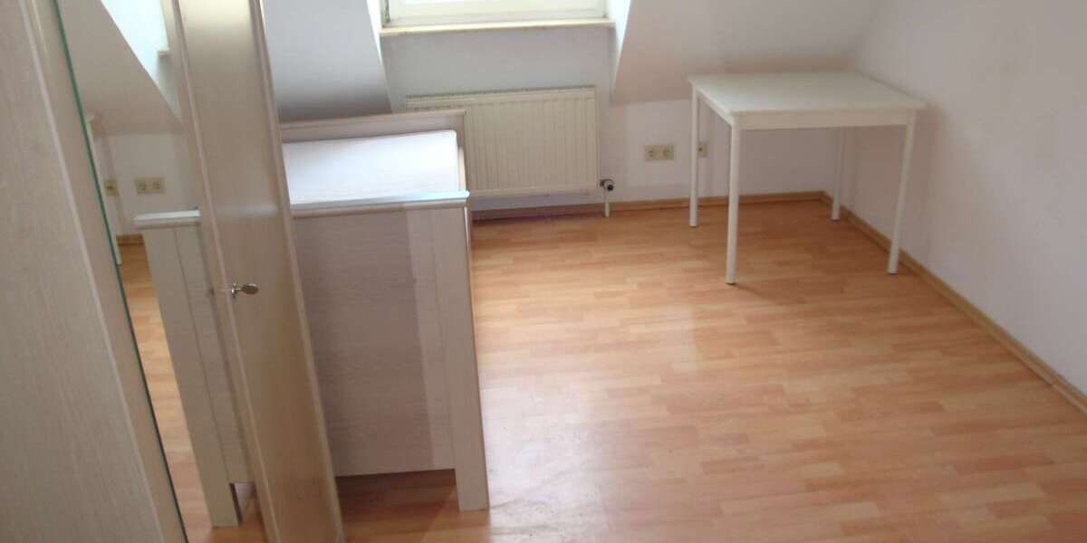 Etagenwohnung Bayreuth Carl-Schüller - 1 Zimmer, 16 m&sup2;, 290&euro; | Angebot:25998320