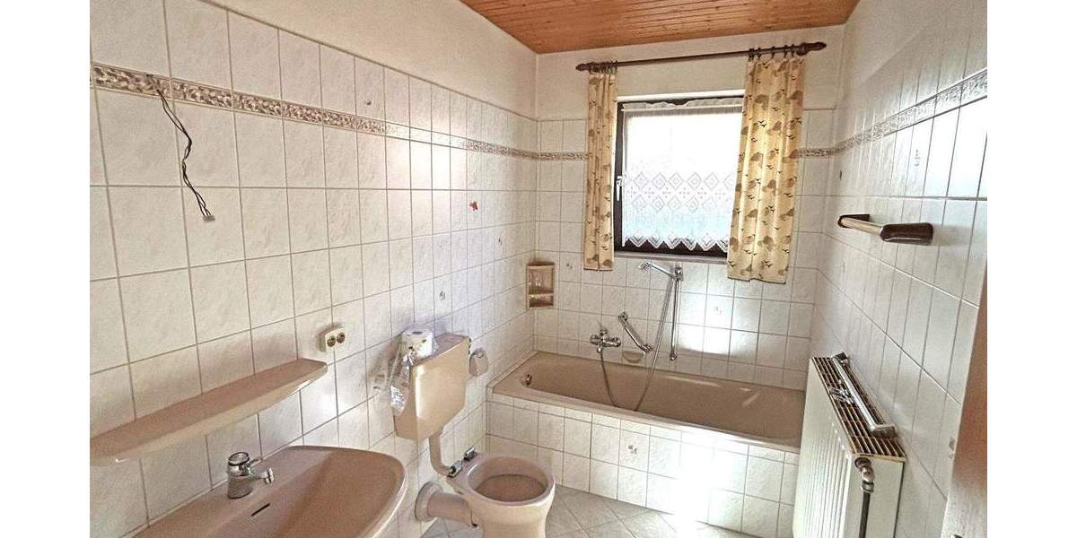 Mehrfamilienhaus, Wohnhaus Kasendorf - 9 Zimmer, 173 m&sup2;, 290.000&euro; | Angebot:25707350