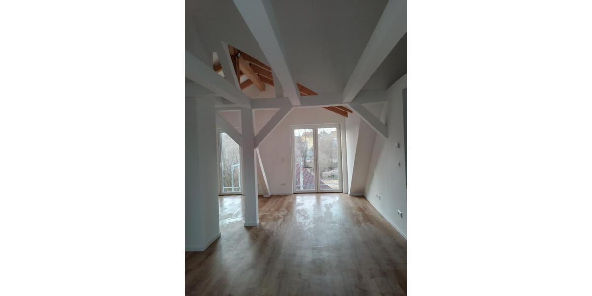 Dachgeschoßwohnung Creußen - 2 Zimmer, 67 m&sup2;, 894&euro; | Angebot:25855042