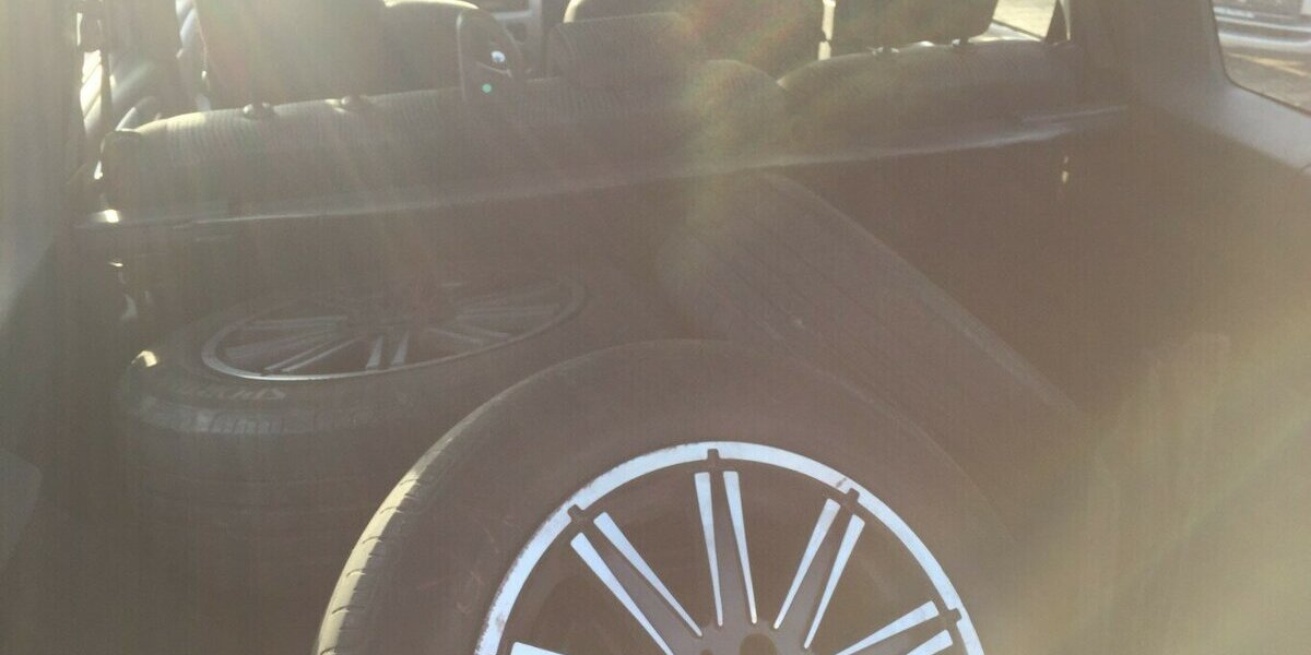 Dacia Logan MCV,Laureate 1.5 dCi,el.Fh,AHK,Tüv Neu! 174.000 km 4.200 &euro; Himmelkron 95502