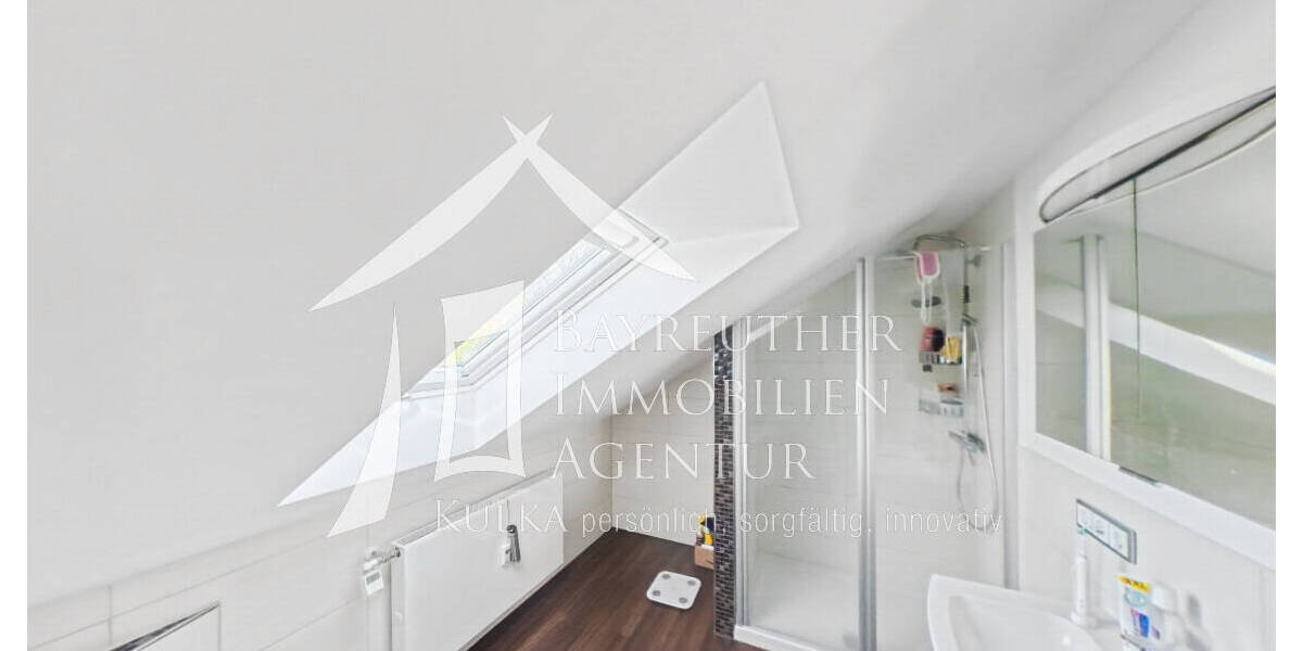 Mehrfamilienhaus, Wohnhaus Speichersdorf - 8 Zimmer, 225 m&sup2;, 479.900&euro; | Angebot:26569763