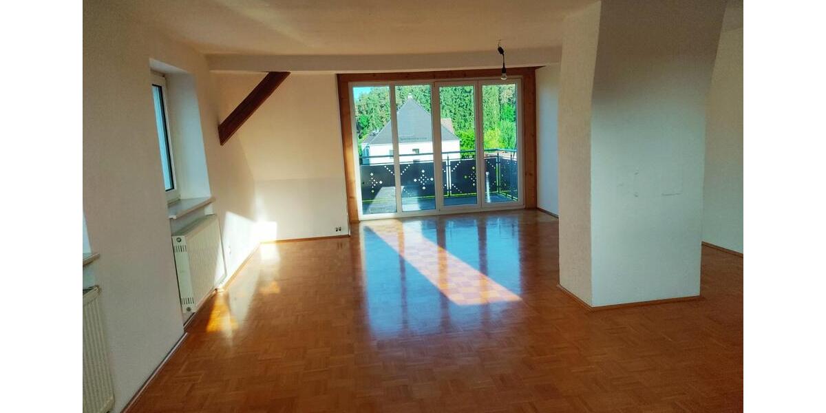 Dachgeschoßwohnung Vorbach - 2.5 Zimmer, 86 m&sup2;, 675&euro; | Angebot:25855038
