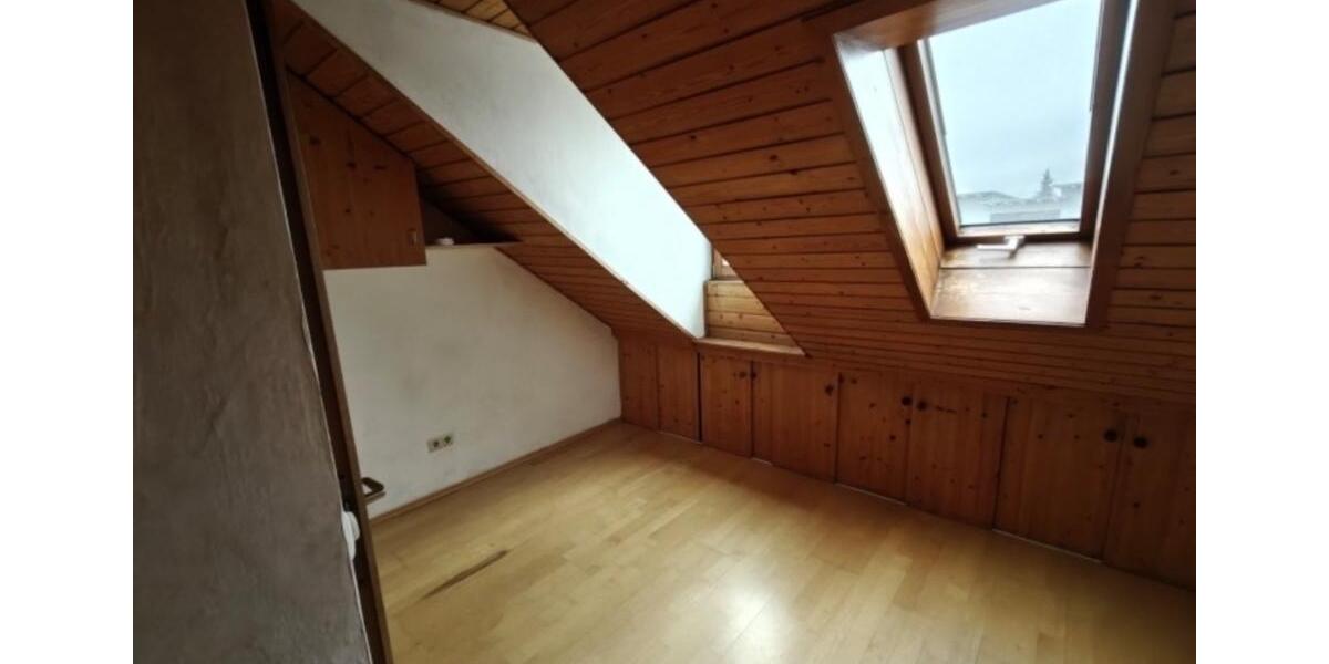 Etagenwohnung Bayreuth Meyernberg - 10 Zimmer, 180 m&sup2;, 350&euro; | Angebot:25755029