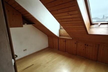 Wohnung Bayreuth Meyernberg - 10 Zimmer, 180 m&sup2;, 350&euro; | Angebot:25755029