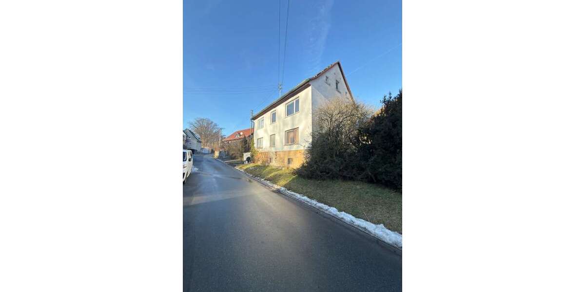 Einfamilienhaus Mainleus - 7 Zimmer, 150 m&sup2;, 188.000&euro; | Angebot:24596515