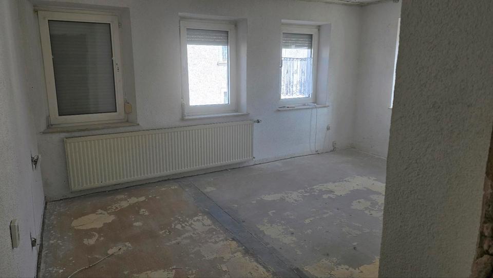Reihenhaus Kemnath - 4 Zimmer, 120 m&sup2;, 80.000&euro; | Angebot:26047109