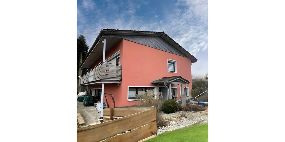 Einfamilienhaus Marktleugast - 7 Zimmer, 156 m&sup2;, 325.000&euro; | Angebot:25687080