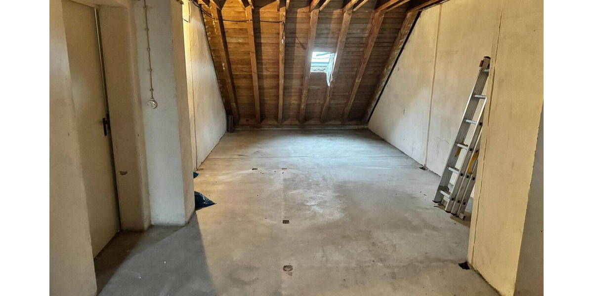 Etagenwohnung Bayreuth Altstadt - 3 Zimmer, 94 m&sup2;, 69.000&euro; | Angebot:25756434