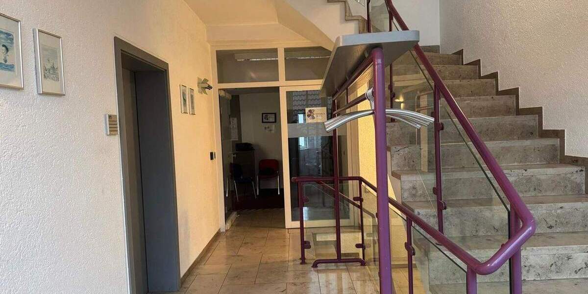 Gewerbeobjekt Bindlach - 8 Zimmer, 265 m&sup2;, 1.500&euro; | Angebot:25664523