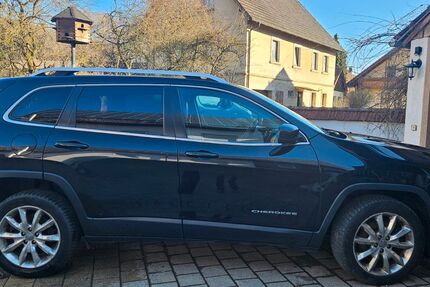 Jeep Cherokee 169.000 km 10.500 &euro; Himmelkron 95502