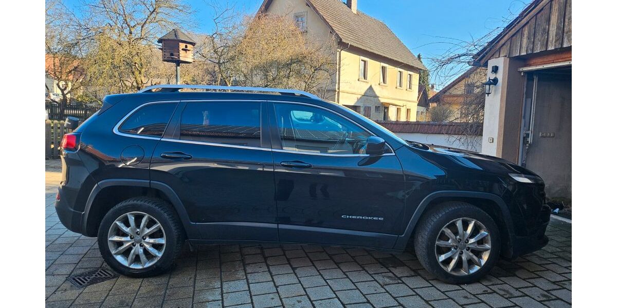 Jeep Cherokee 169.000 km 10.500 &euro; Himmelkron 95502