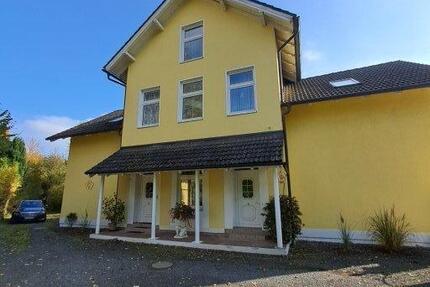 Haus Marktschorgast - 9 Zimmer, 320 m&sup2;, 380.000&euro; | Angebot:27021515