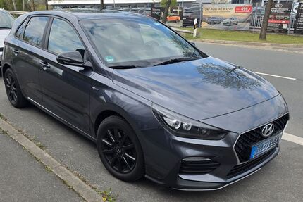 Hyundai i30 108.000 km 11.500 &euro; Hollfeld 96142