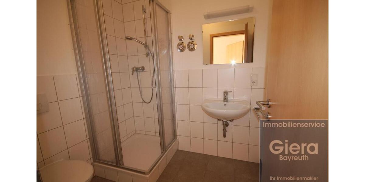 Etagenwohnung Bayreuth Altstadt - 1 Zimmer, 27 m&sup2;, 300&euro; | Angebot:23529441