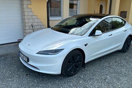 Tesla Model 3 18.500 km 44.250 &euro; Mainleus 95336
