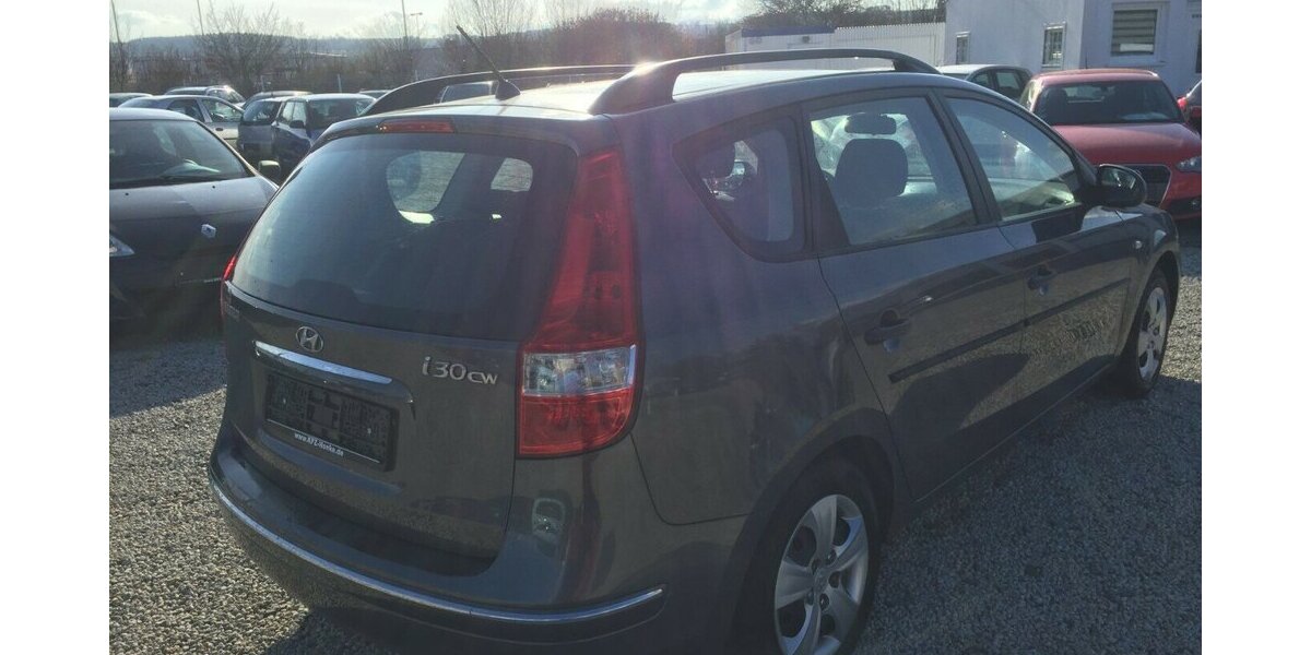 Hyundai i30 Kombi,Edition, Klima ! 189.000 km 3.900 &euro; Himmelkron 95502
