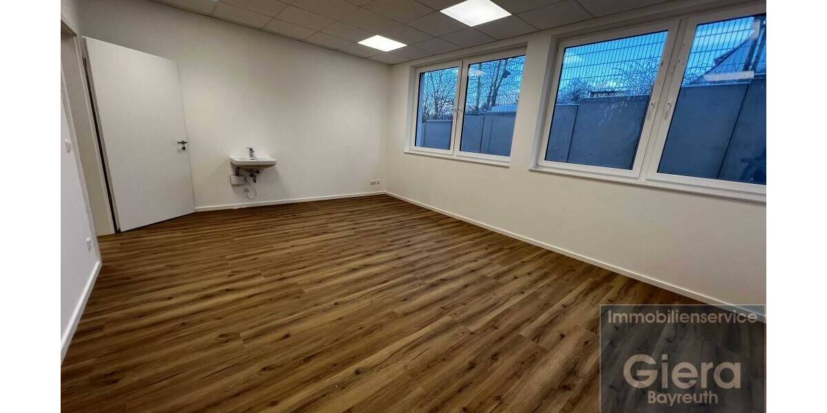 Gewerbeobjekt Heinersreuth Hahnenhof - 2.200&euro; | Angebot:26064138